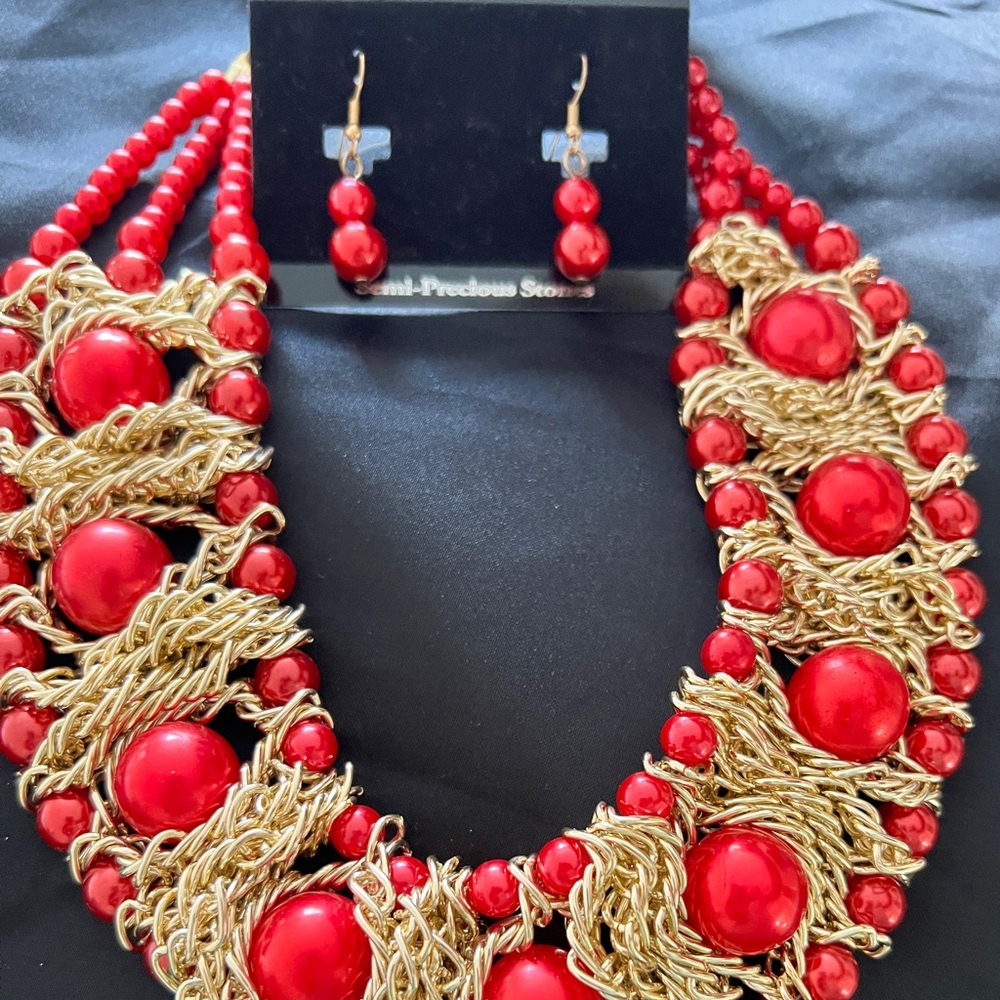 Elegant Red and Gold Necklace